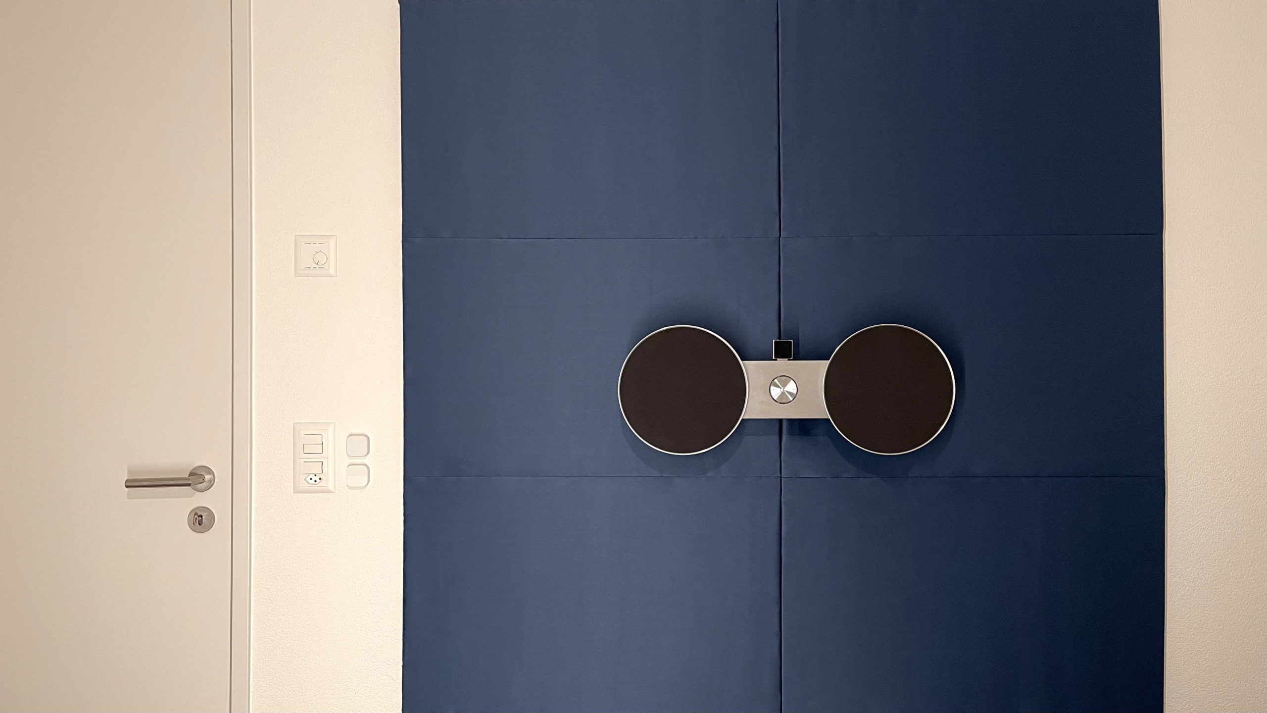 besound 8 navy blue